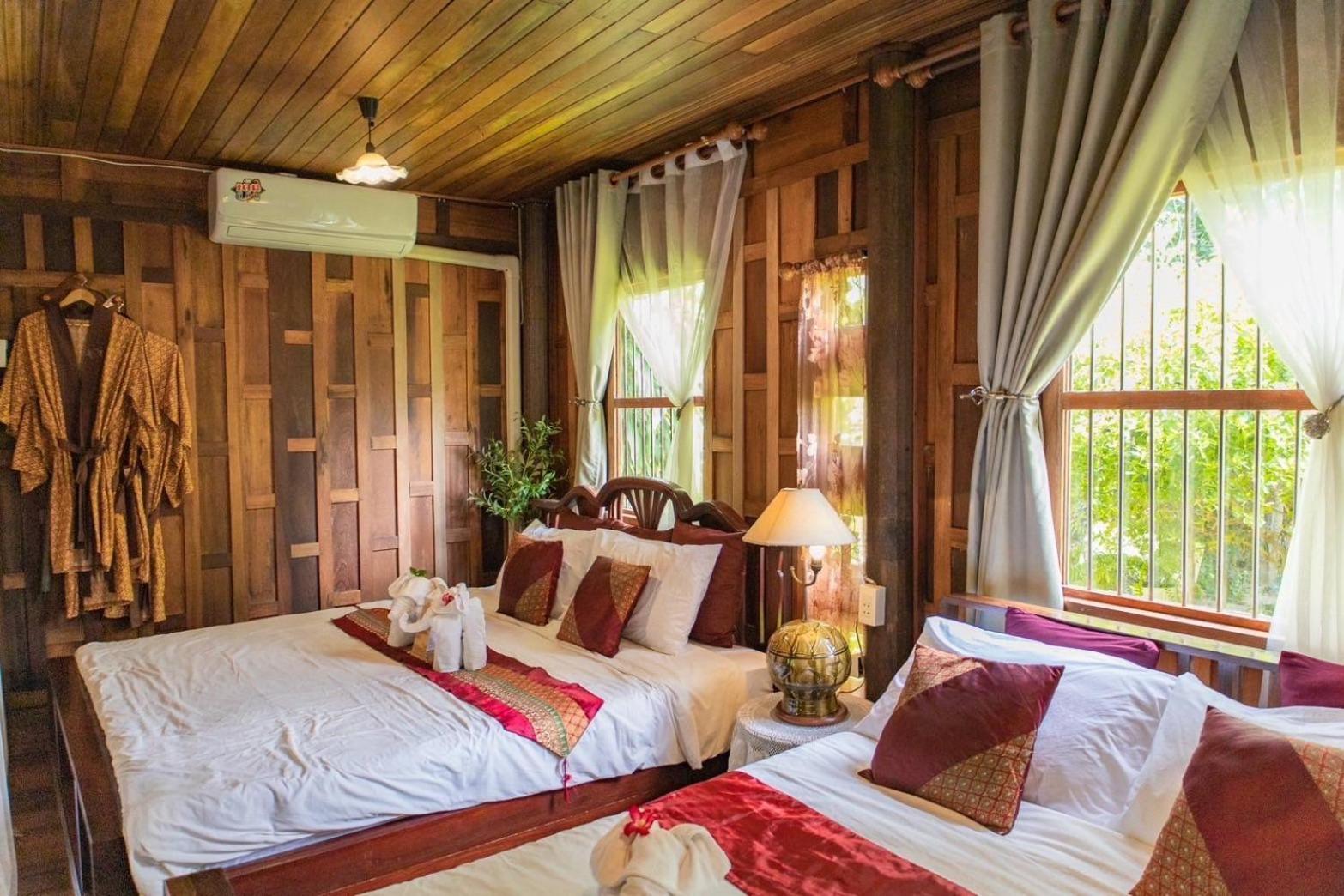 The Antique Riverside Resort Ban Pong  Buitenkant foto