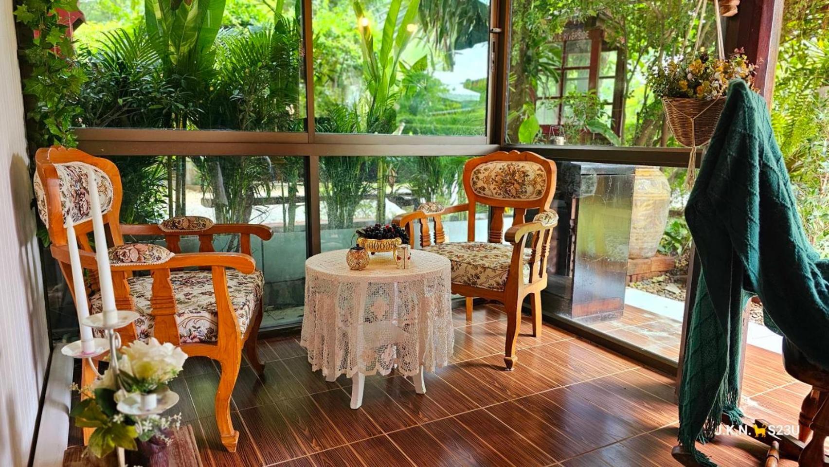 The Antique Riverside Resort Ban Pong  Buitenkant foto