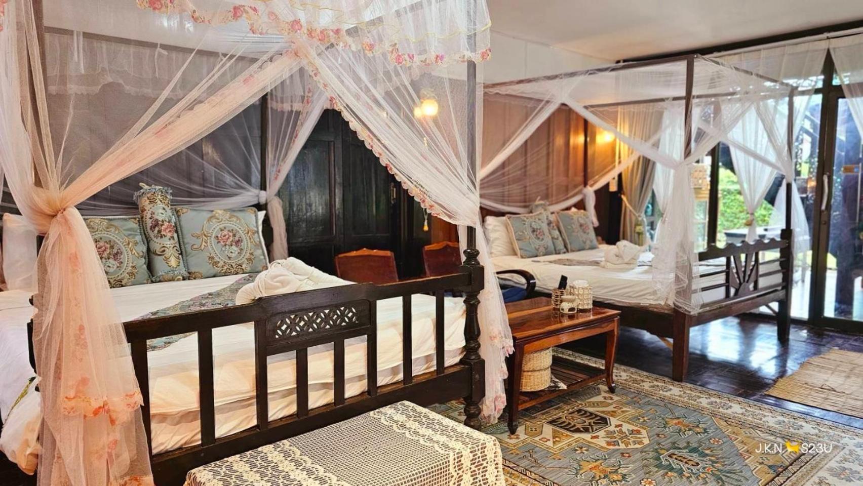 The Antique Riverside Resort Ban Pong  Buitenkant foto
